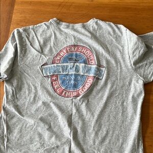 Vineyard Vines Gray T-Shirt with Red and Blue Graphic